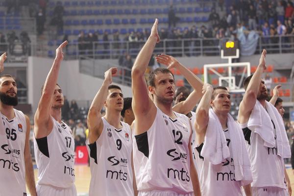 CRNO-BELI PRONAŠLI CENTRA! Bio u idealnom timu NCAA lige, sada stiže u Partizan! (FOTO) (VIDEO)
