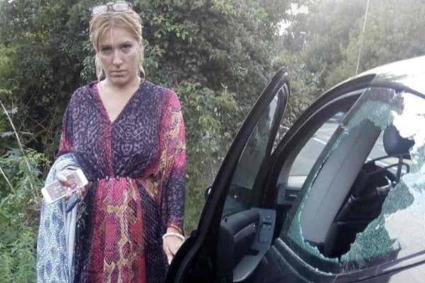 Na meti lopova! Jeleni Golubović razlupali prozor od automobila! (FOTO)