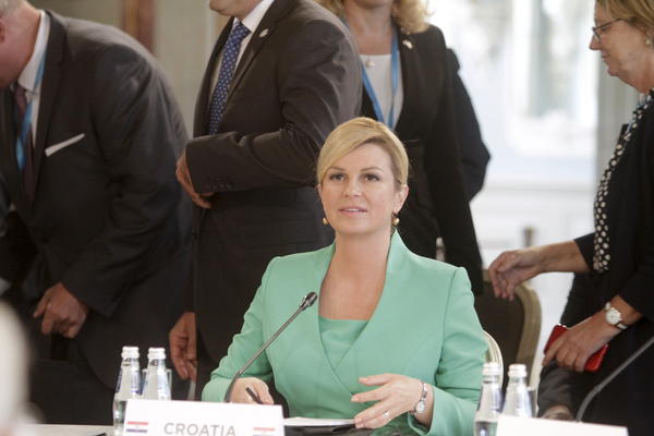 SVE KOLINDINE BLAMAŽE: Strani mediji su masovno osudili hrvatsku predsednicu zbog LAŽI!