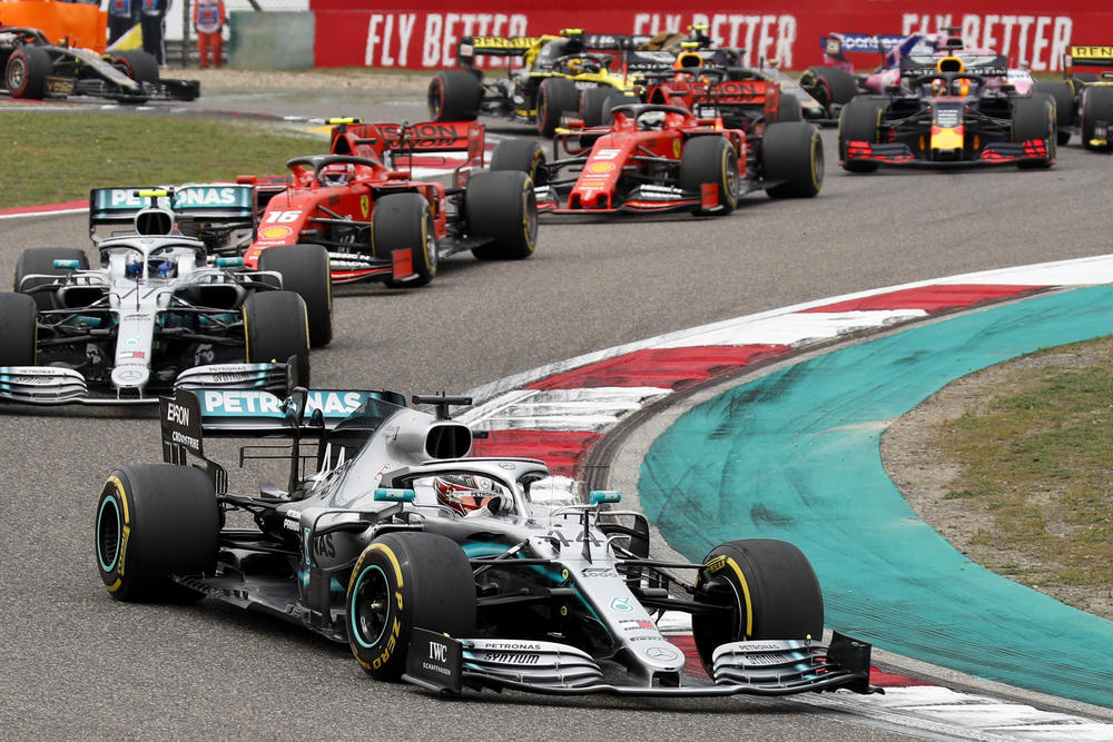 Vozači Mercedesa su zauzeli prve dve pozicije na trci