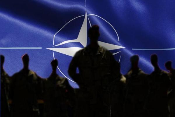 NATO SE ŠIRI U NEVEROVATNIM PRAVCIMA: Zbog njihovih PLANOVA sada su zabrinuti i VANZEMALJCI! NAJOZBILJNIJE!