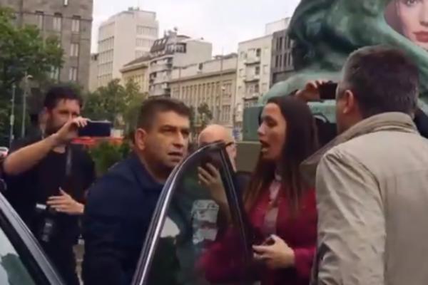 ZAŠTO OVAJ ČOVEK JOŠ NIJE UHAPŠEN? Ko štiti radikala koji je napao poslanika ispred Skupštine Srbije? (VIDEO)