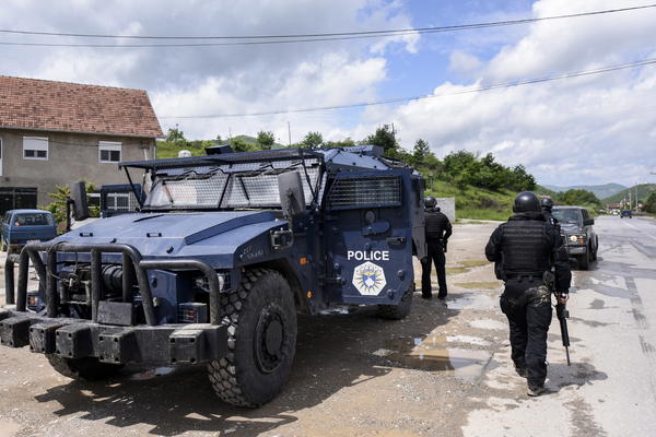 POLICIJA TZV. KOSOVA UPALA U FABRIKU VIJAKA U BRNJAKU: Dojurili sa džipovima, tu je i Svečlja