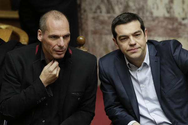 PRETUČEN JANIS VARUFAKIS! Bivši grčki ministar finansija NAPADNUT u Atini ispred restorana