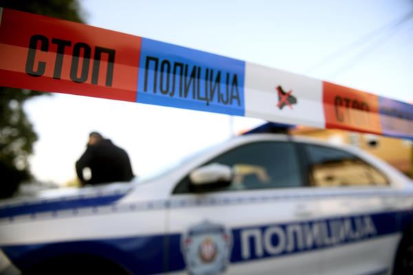 UKRALI PREKO 18 MILIONA DINARA UZ PRETNJU ORUŽJEM: Policija brzo uhapsila pljačkaše banke na Novom Beogradu!