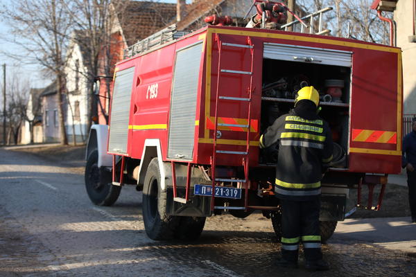 POŽAR U CRKVI U SMEDEREVU: Vatra buknula na mestu gde se pale sveće, vatrogasci brzo reagovali