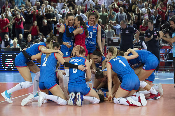 BRAVO DEVOJKE! Podmlađena reprezentacija Srbije slavila protiv Italije