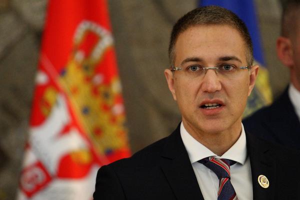 MINISTAR STEFANOVIĆ: Vučić odobrio dodatna povećanja plata za vojnike! Evo kada i koliku će povišicu dobiti