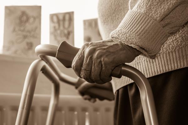 OVO NIKAKO NIJE DOBRO: U domovima za smeštaj odraslih i starih zaražena 122 korisnika i 31 zaposleni