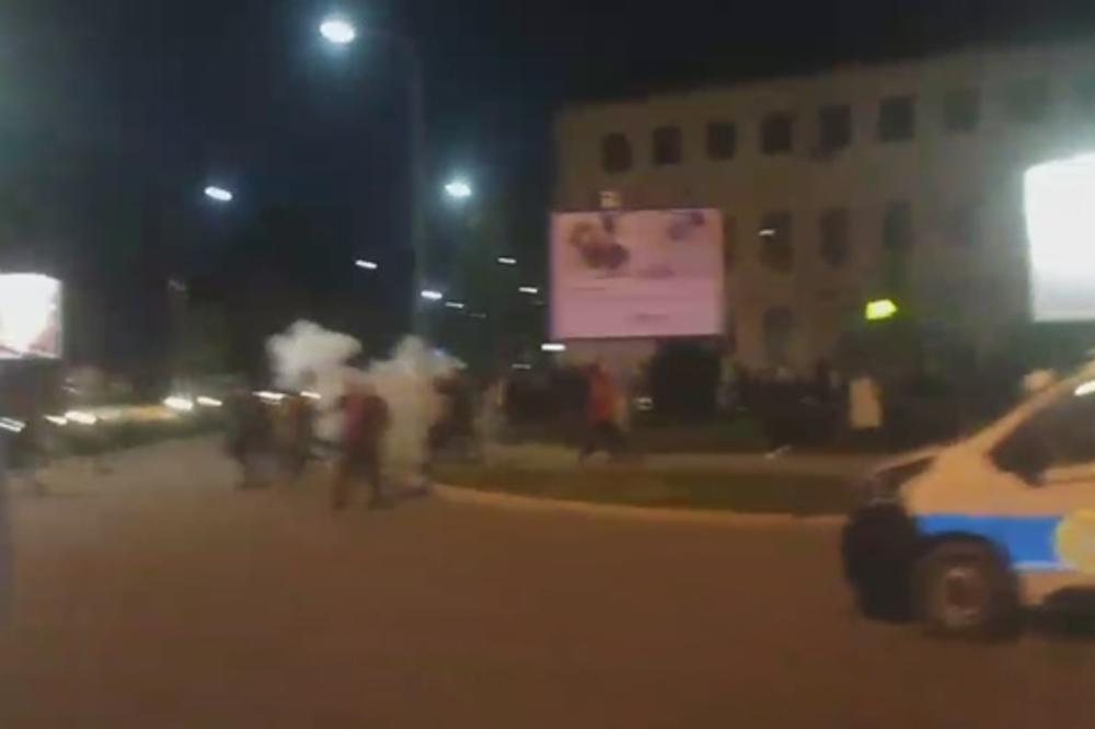 HOROR U NIKŠIĆU: Na ulicama opšti rat, građani i policija gađaju jedni druge kamenicama i suzavcem! (VIDEO)