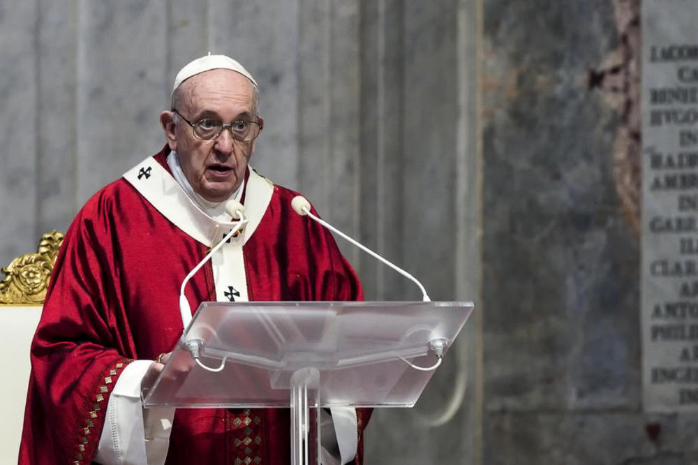 TEŠKA TRAGEDIJA: Vatikan zavijen u crno, papa Franja u suzama