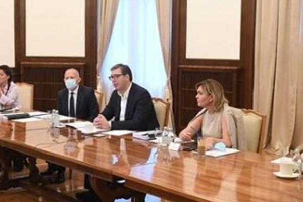 KONSULTACIJE O FORMIRANjU NOVE VLADE: Vučić razgovarao sa Pastorom i Zukorlićem