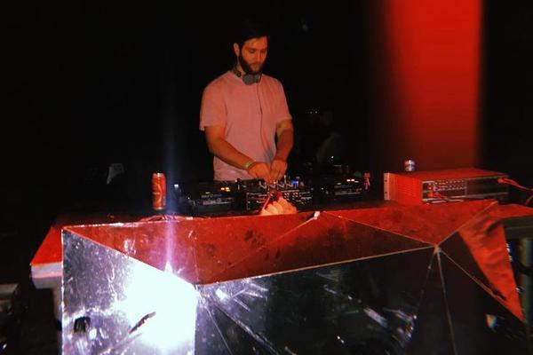 Mladi beogradski DJ i producent Memet predstavlja debitantski EP After All