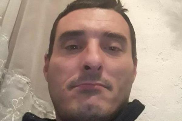 PONOVO PENDREKOM U GLAVU ZBOG TROBOJKE: Pretučen Srbin iz Danilovgrada, završio na Urgentnom centru!