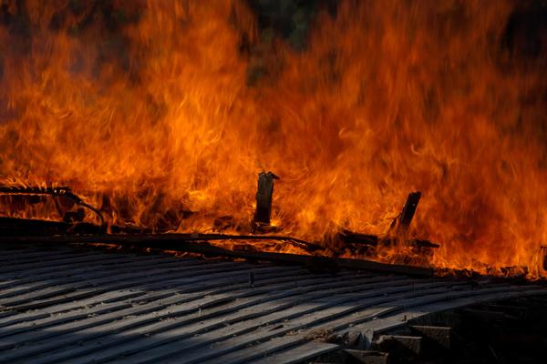 POŽAR U BIJELOM POLJU: Porodici Obradović izgorelo potkrovlje, materijalna šteta velika