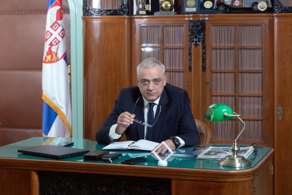 Gradonačelnik Subotice Bakić: Sramni napadi na predsednika