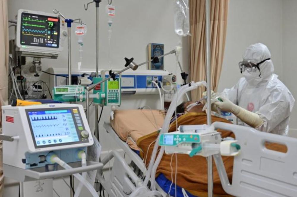 STIGLI PRVI PACIJENTI u bolnicu u BATAJNICI: Najmanje 20 zaraženih korona virusom upućeno iz trijažnog centra