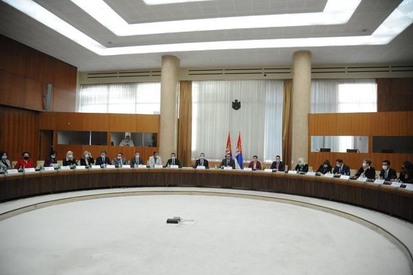 REFORME: Vlada Srbije usvojila predlog promene Ustava