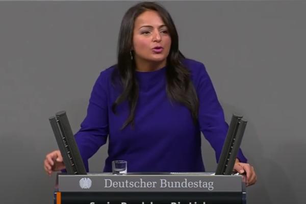 BEZ DLAKE NA JEZIKU! Poslanica Bundestaga optužila Berlin da vodi ANTISRPSKU politiku - spomenula i Tačija (VIDEO)