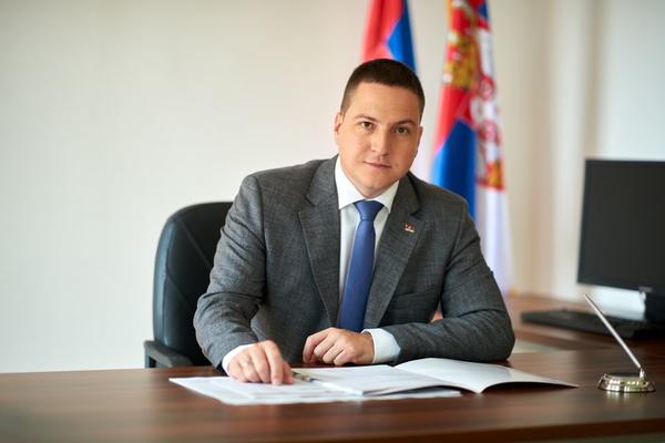 Ministar Ružić o školama: "Semafor" sistem ostaje