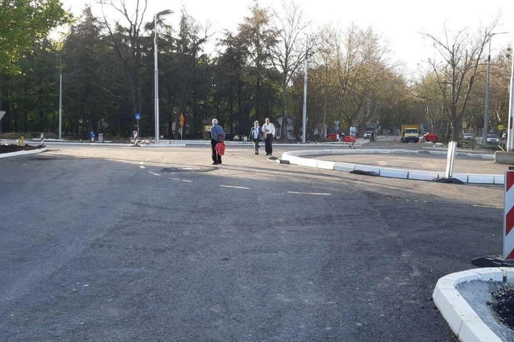 VESIĆ: Danas se privremeno pušta u saobraćaj Crnotravska ulica (FOTO)