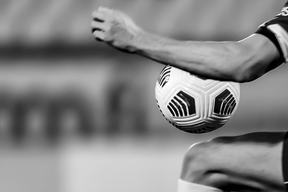 TRAGEDIJA U JUŽNOJ AMERICI: Urugvajski fudbaler pronađen MRTAV u svom stanu!