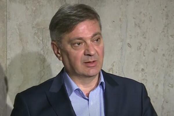 POTVRĐENO: Denis Zvizdić napustio SDA! (VIDEO)
