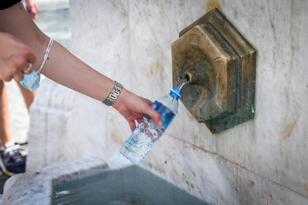 VODITE RAČUNA O VODI INAČE SLEDE RESTRIKCIJE! Vodovod apeluje, enormna potrošnja vode u Srbiji prethodnih dana