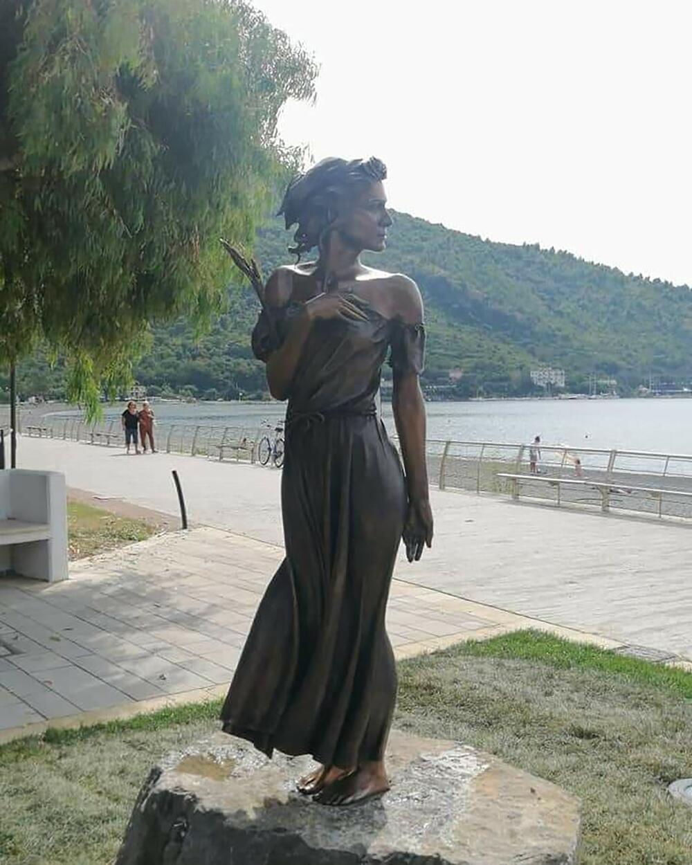 Italija, Statua