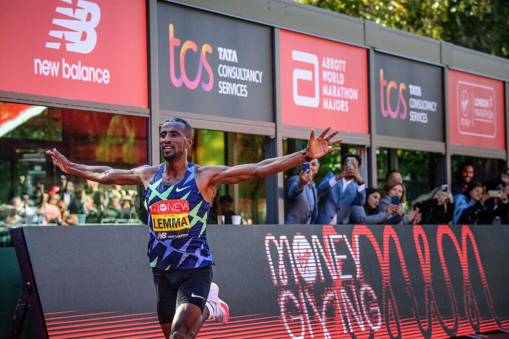AFRIKANCI OČEKIVANO POBEDILI U LONDONU: Etiopljanin stigao do najvažnijeg trijumfa u karijeri (FOTO)