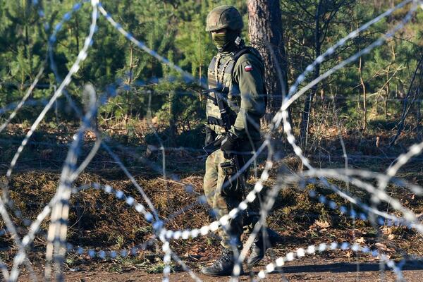 ŽILET-ŽICA DUŽ GRANICE SA RUSIJOM! Estonija pozvala vojnike na nenajavljenu vojnu vežbu, zadatak-podizanje barijere