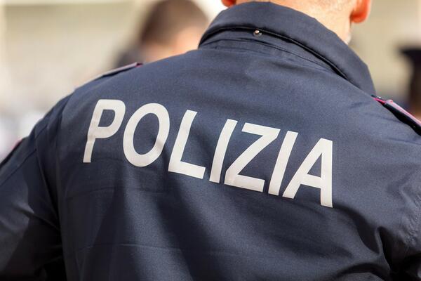 ČOVEK SRPSKOG POREKLA I DEVOJKA SE ZAKUCALI U OGRADU FERARIJEM: Italijanska policija našla ugljenisana tela