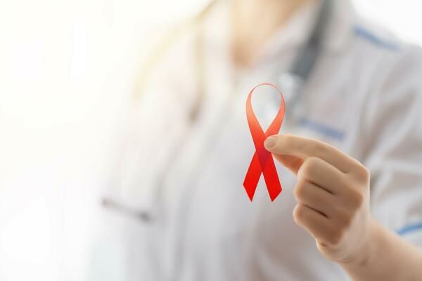 TESTIRANJE JE JEDINI NAČIN DA SE UTVRDI DA LI STE ZARAŽENI! Danas se obeležava Svetski dan borbe protiv HIV-a