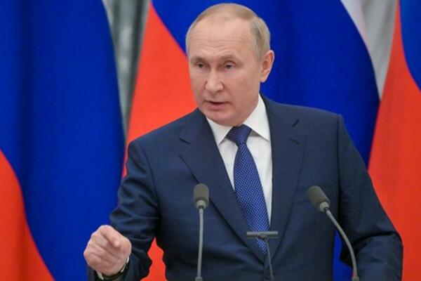 SVE ZAVISI OD NJEGA! Putin upoznat sa zahtevom Dume za priznanje samoproglašenih republika Donjecka i Luganska
