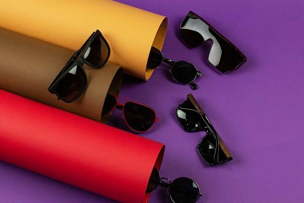 NEMA LETA BEZ NJIH: Izaberite vaš omiljeni model modernih sunčanih naočara!