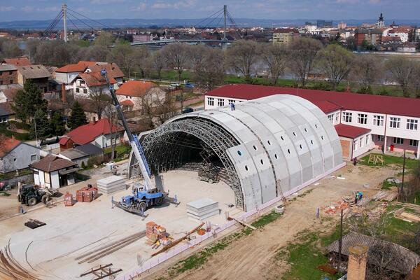 SREMSKA MITROVICA: Sredstva za drugu fazu gradnje hale u Mačvanskoj Mitrovici - PRVI SPORTISTI NA PARKETU U OKTOBRU