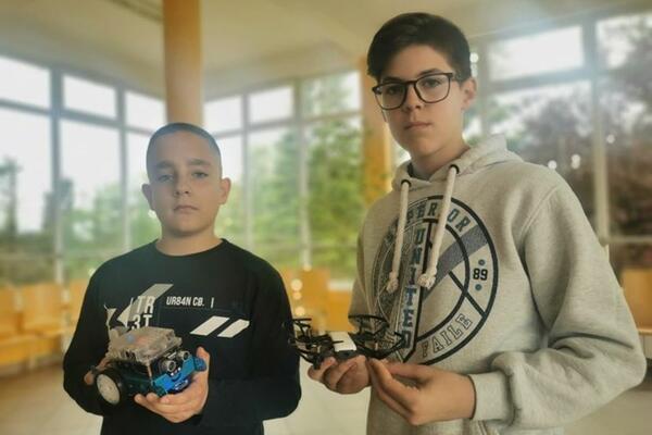 MLADI ROBOTIČARI IZ MRČAJEVACA SU BUDUČNOST SRBIJE! Mihailo i Viktor već prave svoje dronove (FOTO)