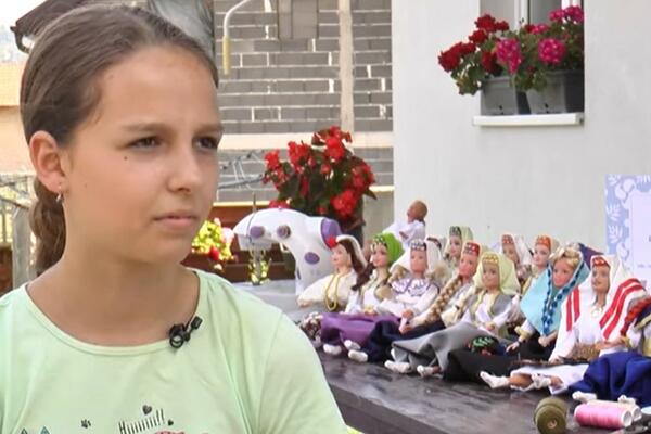 MALA ESMA PRAVI "BOSANSKE BARBI LUTKE": Devojčica (11) šije NARODNU NOŠNJU za barbike, a sve zbog OVOG TRENUTKA