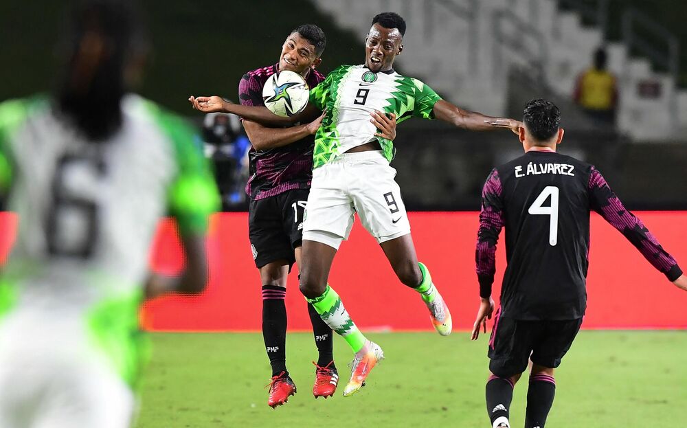 Sandej Adetunđi u dresu reprezentacije Nigerije