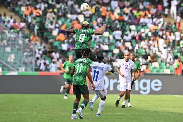 OSIMEN NIJE MOGAO SAM: Nigerija se obrukala na startu Afričkog kupa nacija!