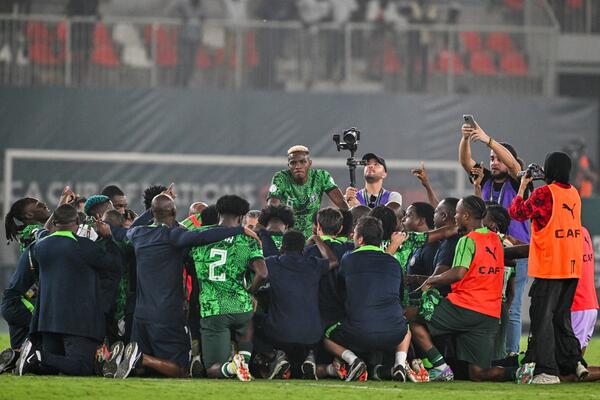 NIGERIJA PRVI FINALISTA! Južna Afrika pala posle penala protiv "super orlova" (FOTO)