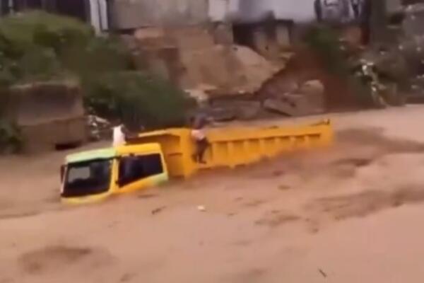 KATASTROFA U TANZANIJI, DA SE NAJEŽIŠ!: Velike poplave usmrtile najmanje 155 osoba (VIDEO)