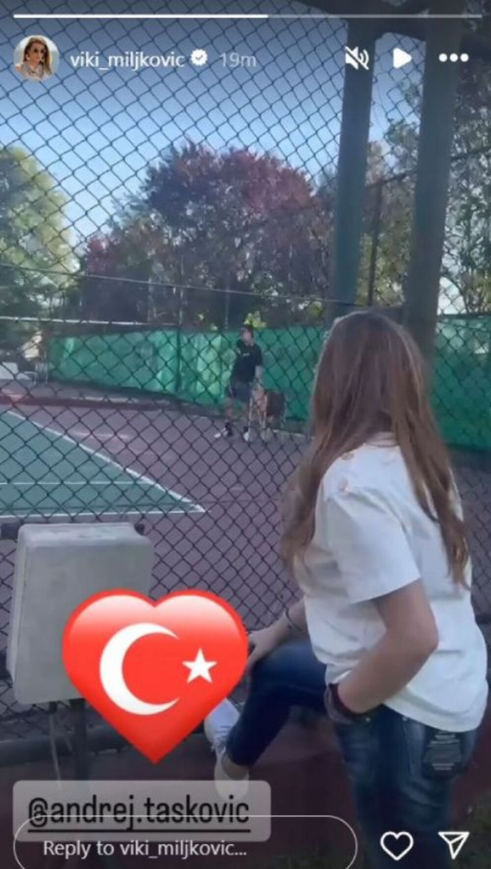 Sin Viki Miljković trenira tenis u Turskoj